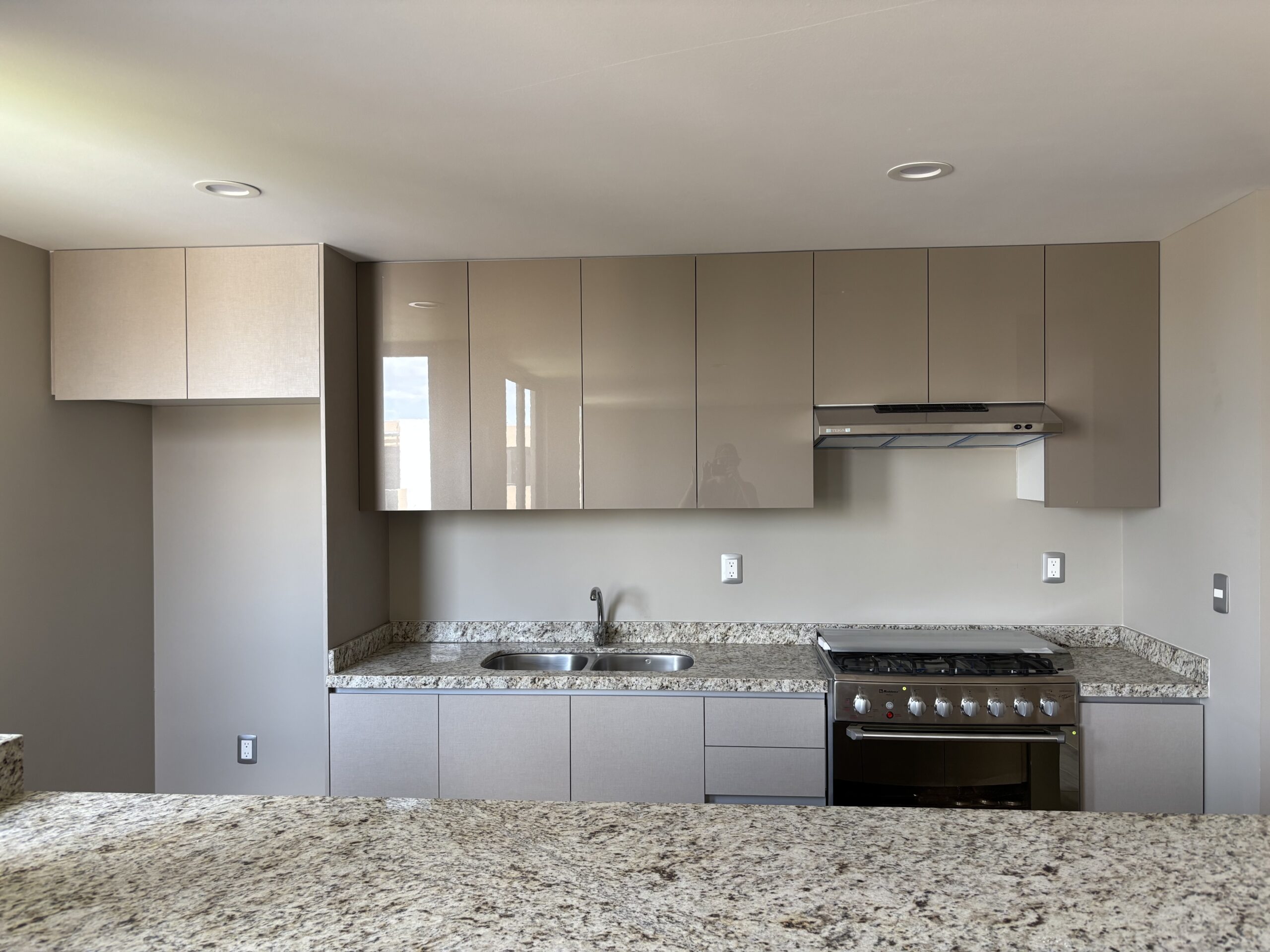 Alacenas altas color Cubanite Alto Brillo
