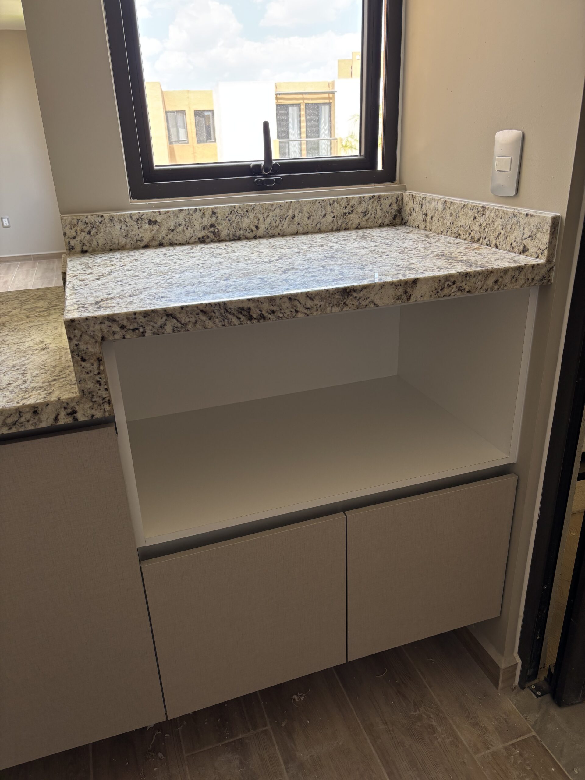 Mueble extra para microondas